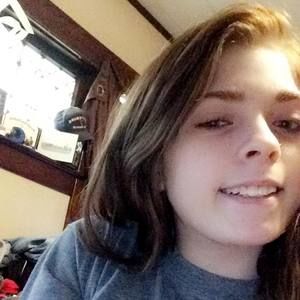 Meet your Posher, Hannahh